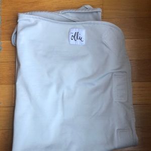 Ollie grey swaddle-excellent used condition